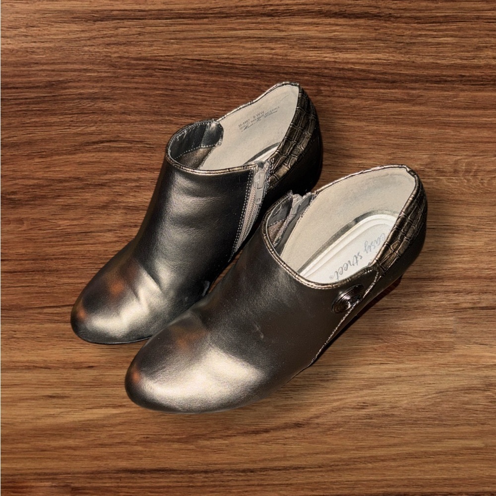 Elegant Brown shimmer Ankle Boots - Picture 2 of 4